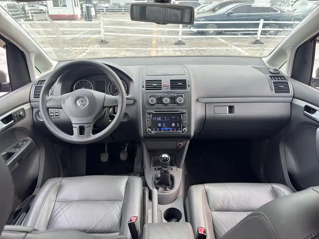 Volkswagen Touran — миниатюра 9