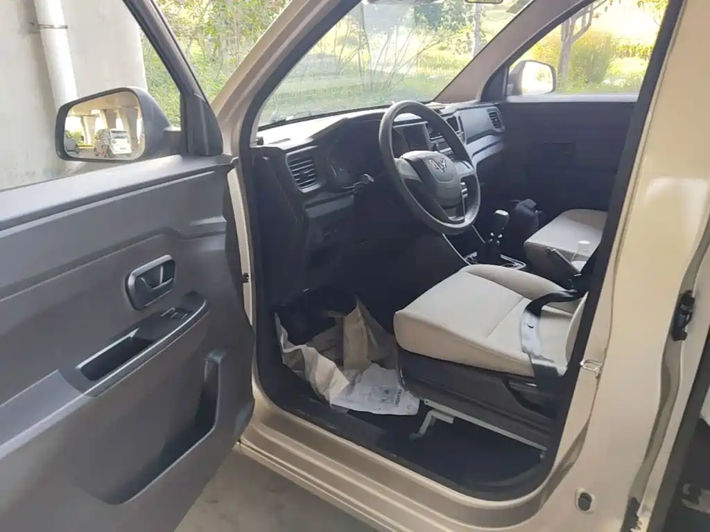 Wuling Hongguang V — миниатюра 16