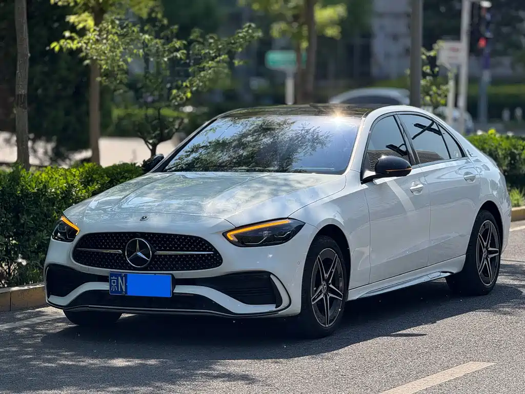 Mercedes-Benz C-Class 2024