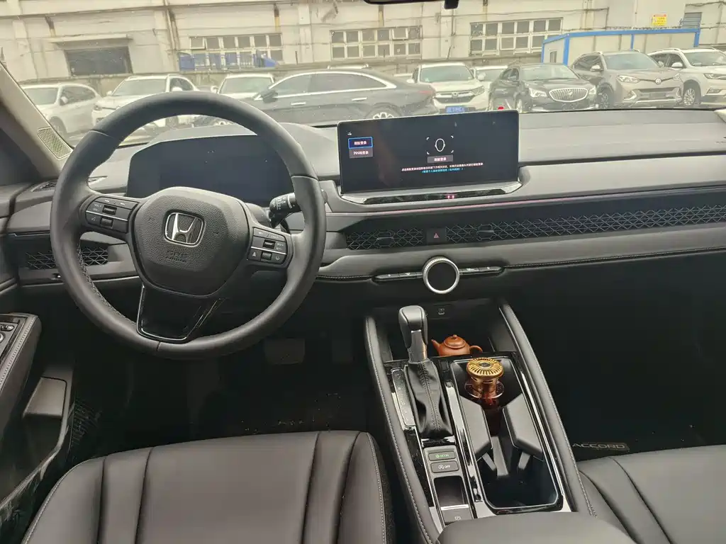 Honda Accord — миниатюра 6