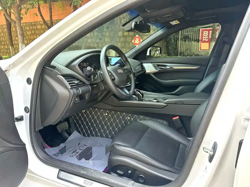 Cadillac CT5 — миниатюра 5