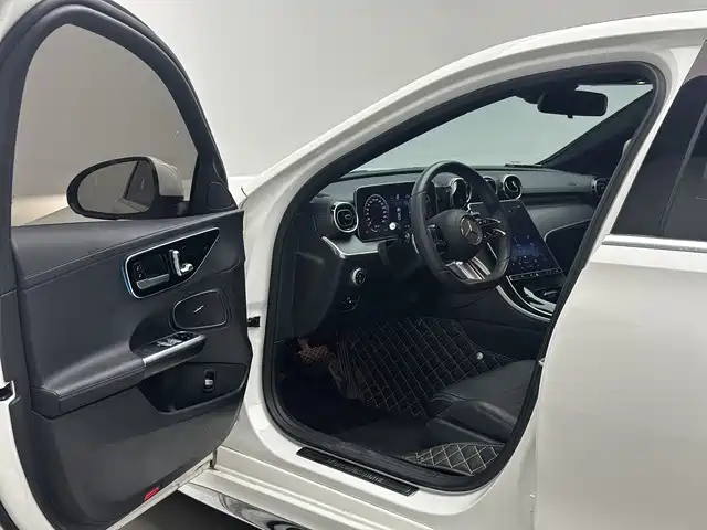 Mercedes-Benz C-Class — миниатюра 8