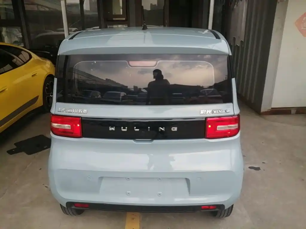 Wuling MINIEV — миниатюра 6