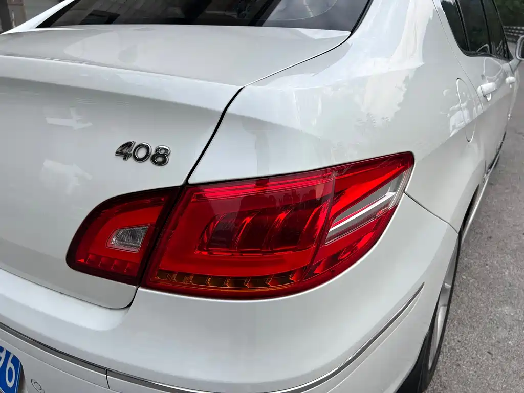 Peugeot 408 — миниатюра 27