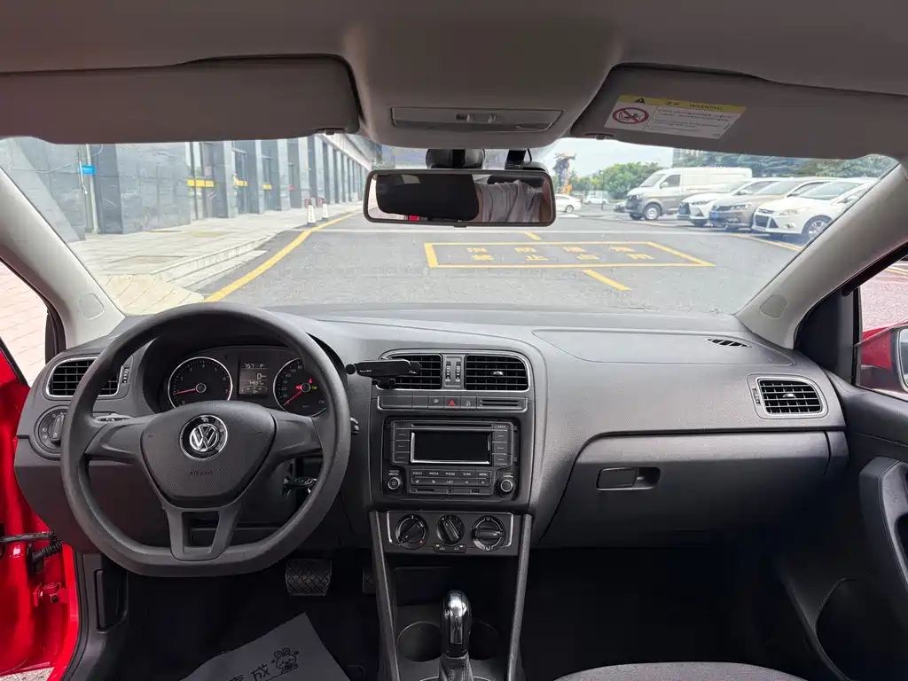 Volkswagen Polo — миниатюра 6