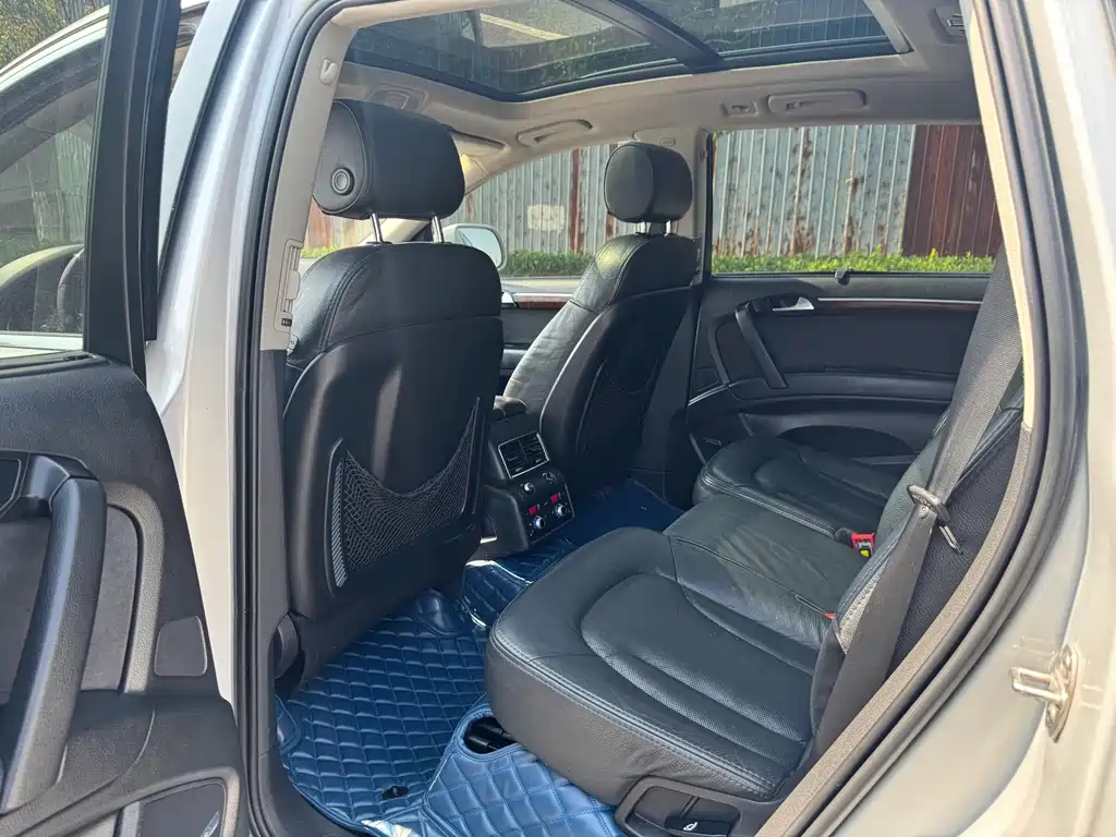 Audi Q7 — миниатюра 8