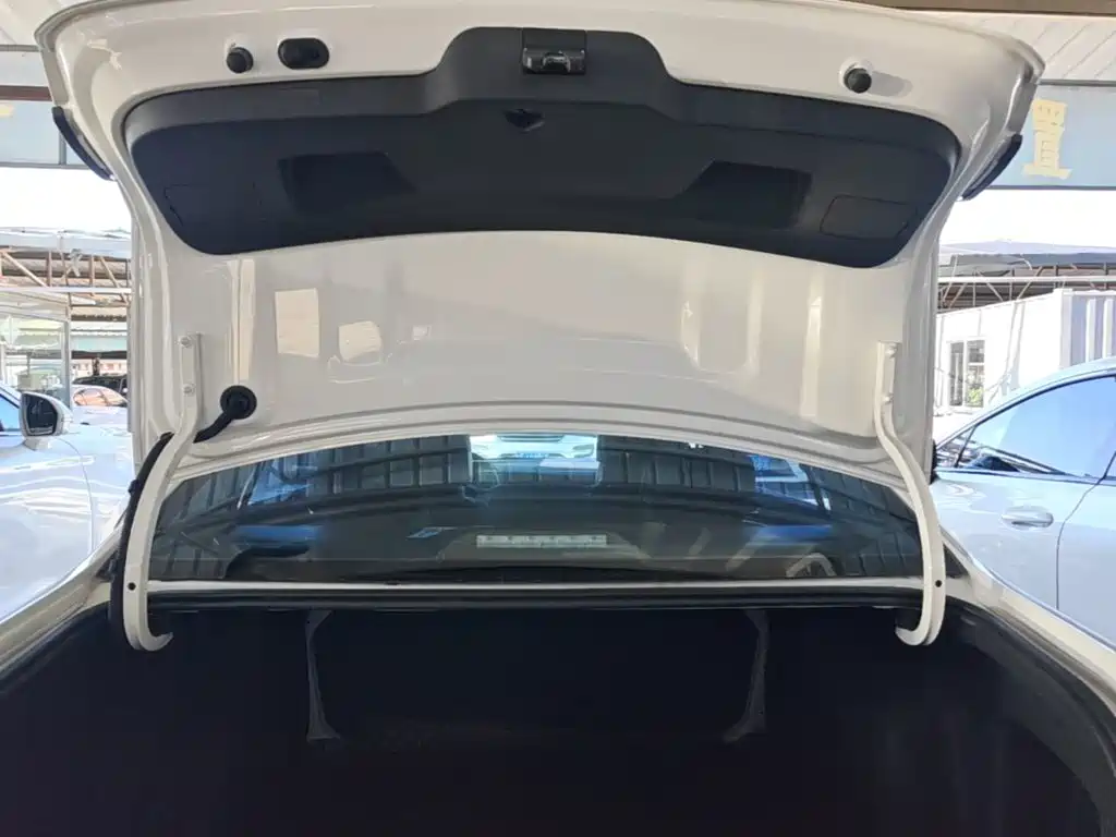Volkswagen Lavida — миниатюра 19