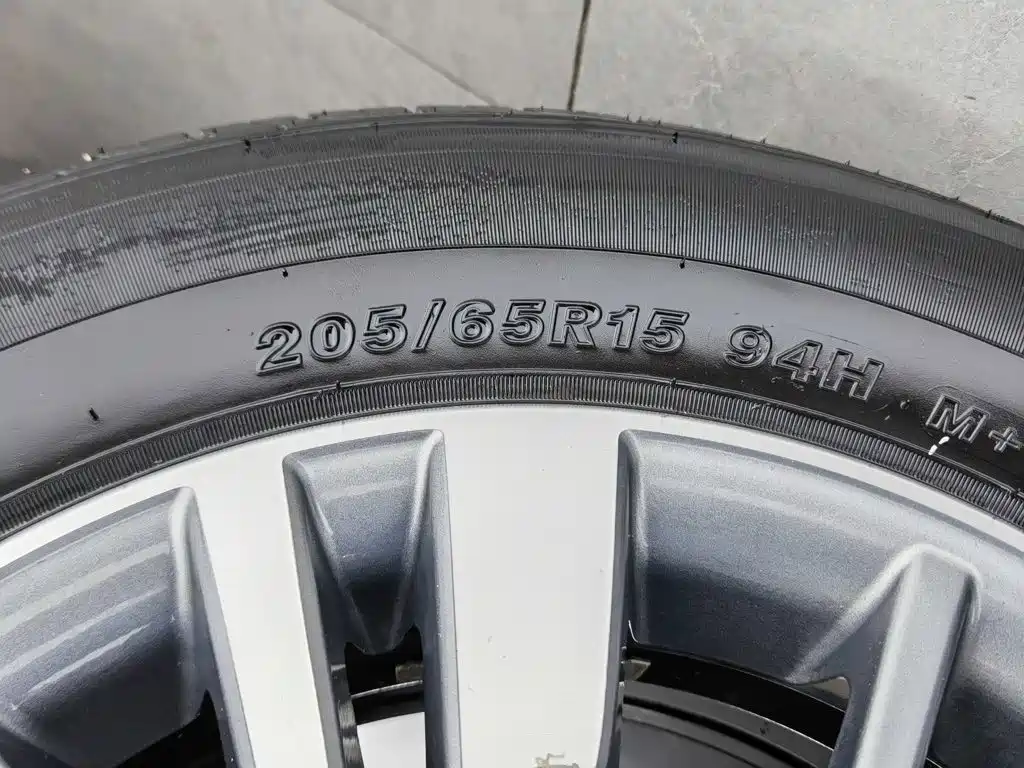 Geely Emgrand — миниатюра 24