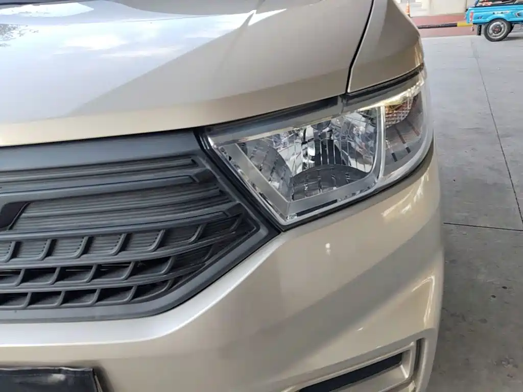 Wuling Hongguang V — миниатюра 24