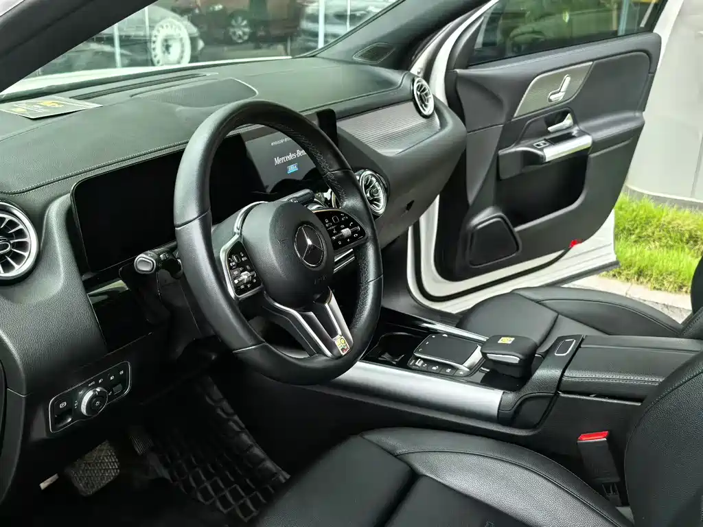 Mercedes-Benz GLA — миниатюра 7