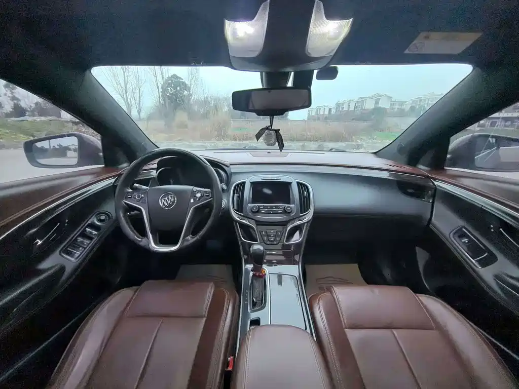 Buick LaCrosse — миниатюра 4