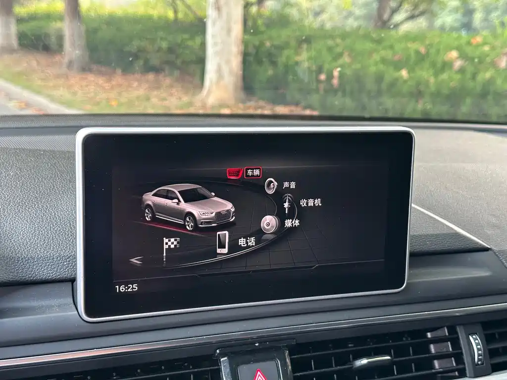 Audi A4L — миниатюра 12