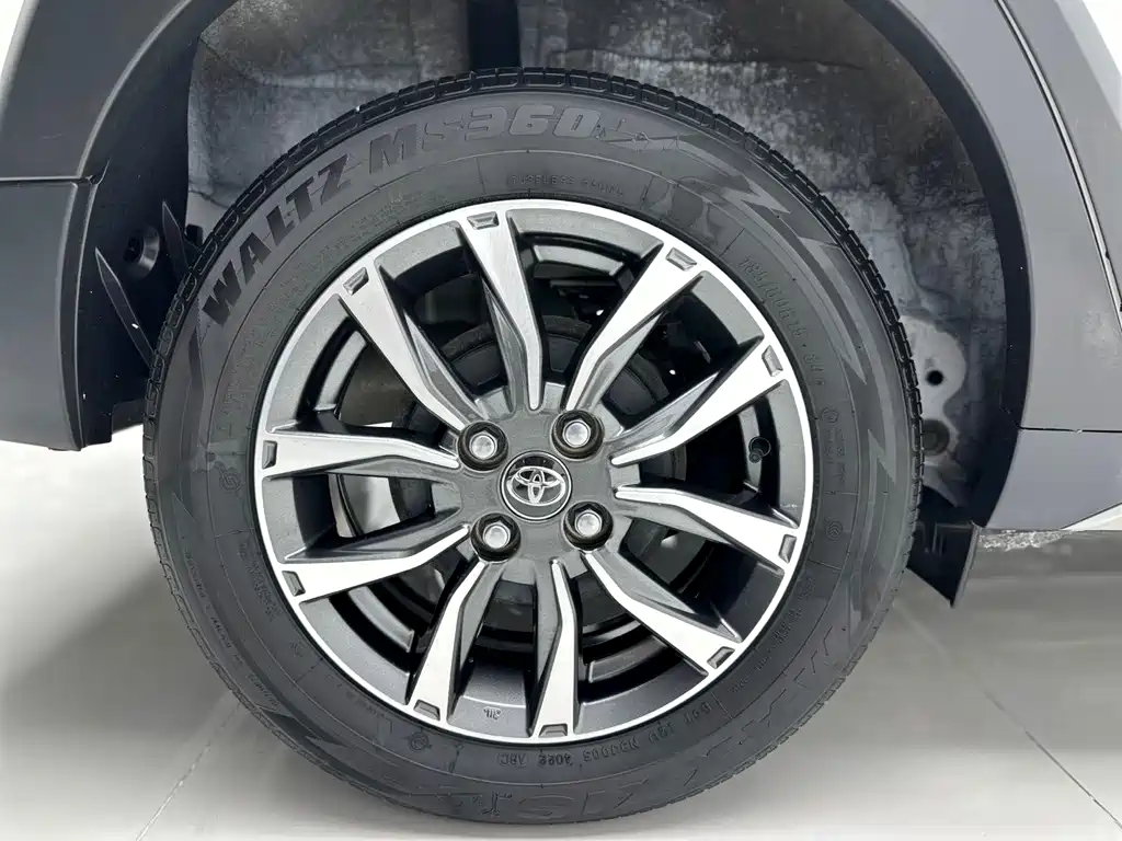 Toyota Yaris L — миниатюра 15