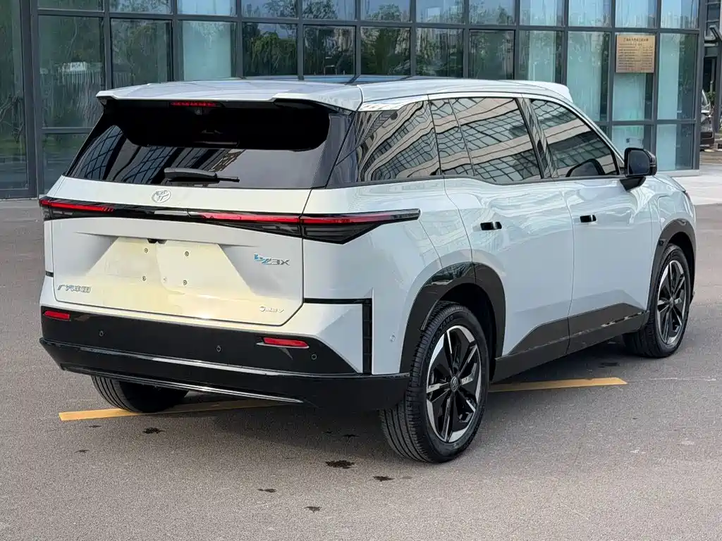 Toyota bZ3X — миниатюра 6