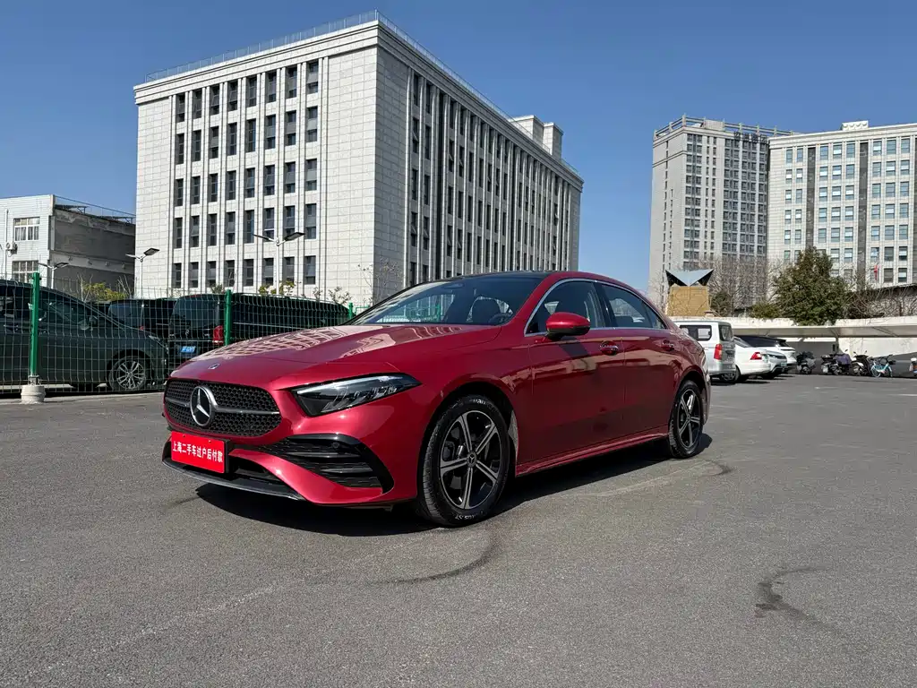 Mercedes-Benz A-Class A 2024 A 200 L Fashion