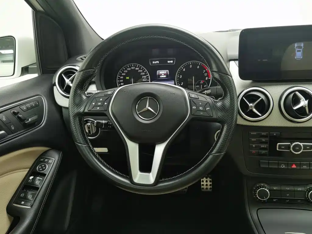 Mercedes-Benz B-Class — миниатюра 11