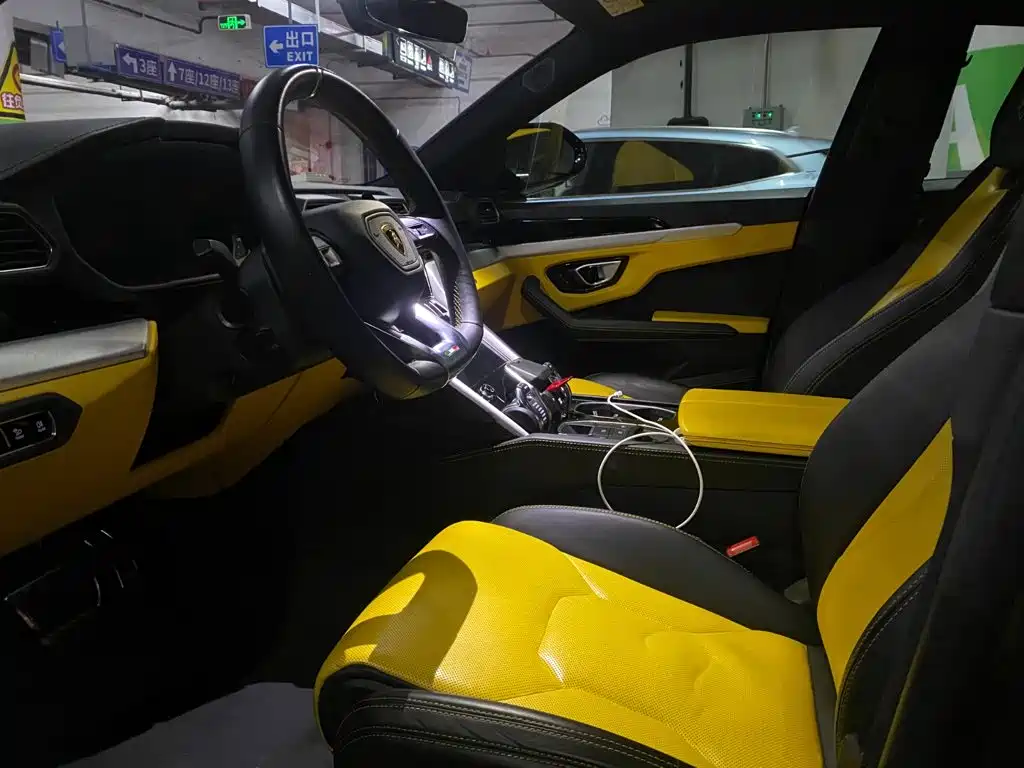 Lamborghini Urus — миниатюра 8