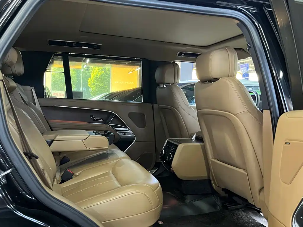 Land Rover Range Rover — миниатюра 8
