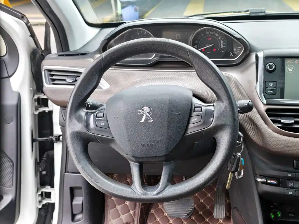 Peugeot 2008 — миниатюра 7