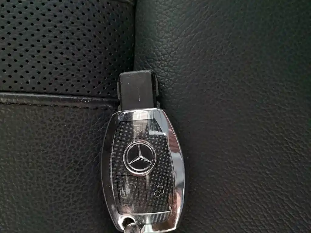 Mercedes-Benz R-Class — миниатюра 17
