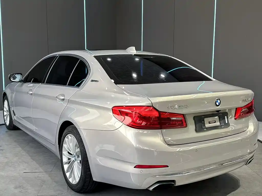 BMW 5 SERIES NEW ENERGY