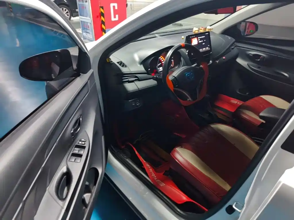 Toyota Yaris L — миниатюра 18