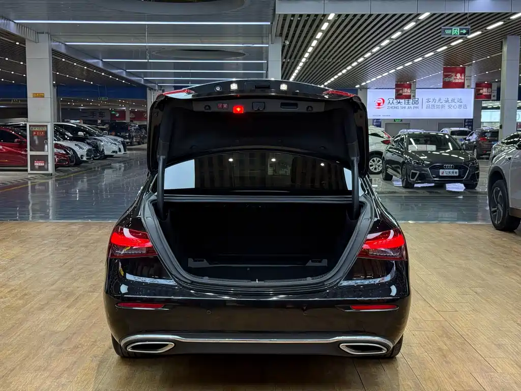 Mercedes-Benz E-Class — миниатюра 29