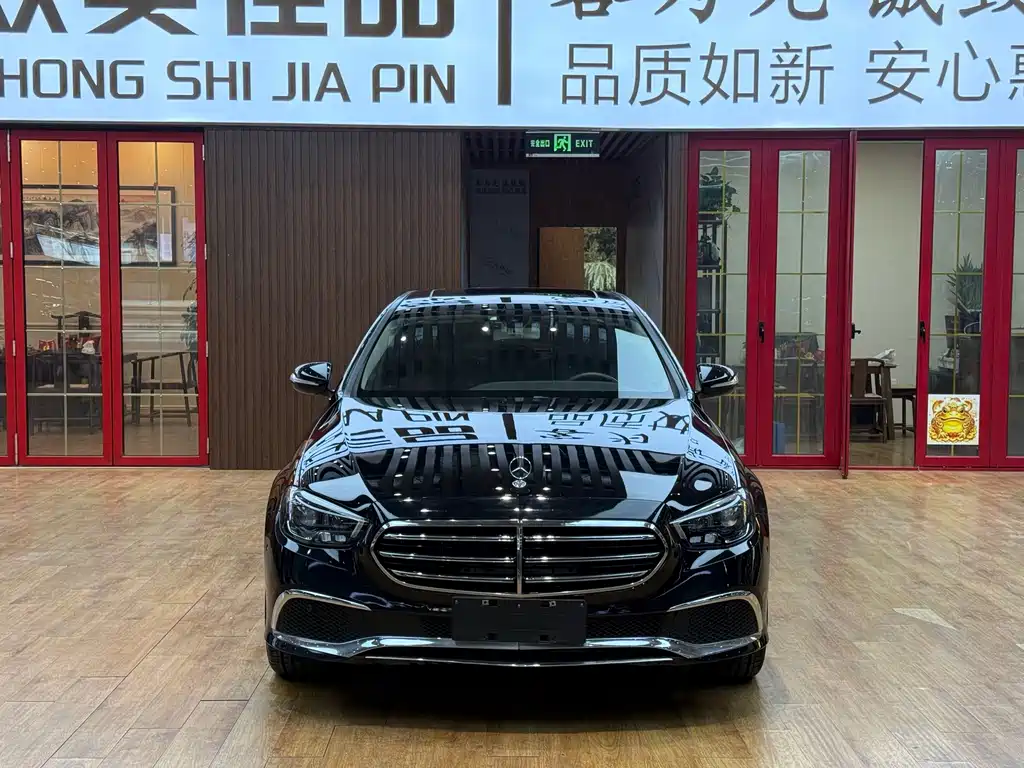 Mercedes-Benz E-Class — миниатюра 2