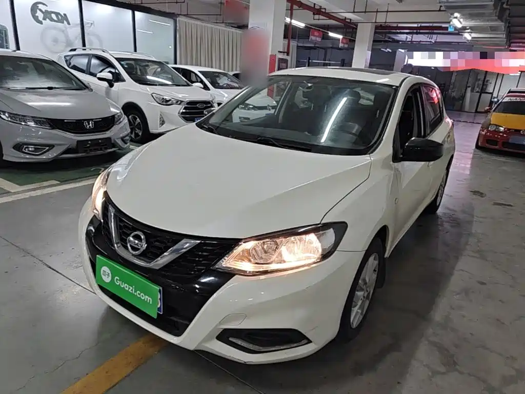 Nissan Tiida