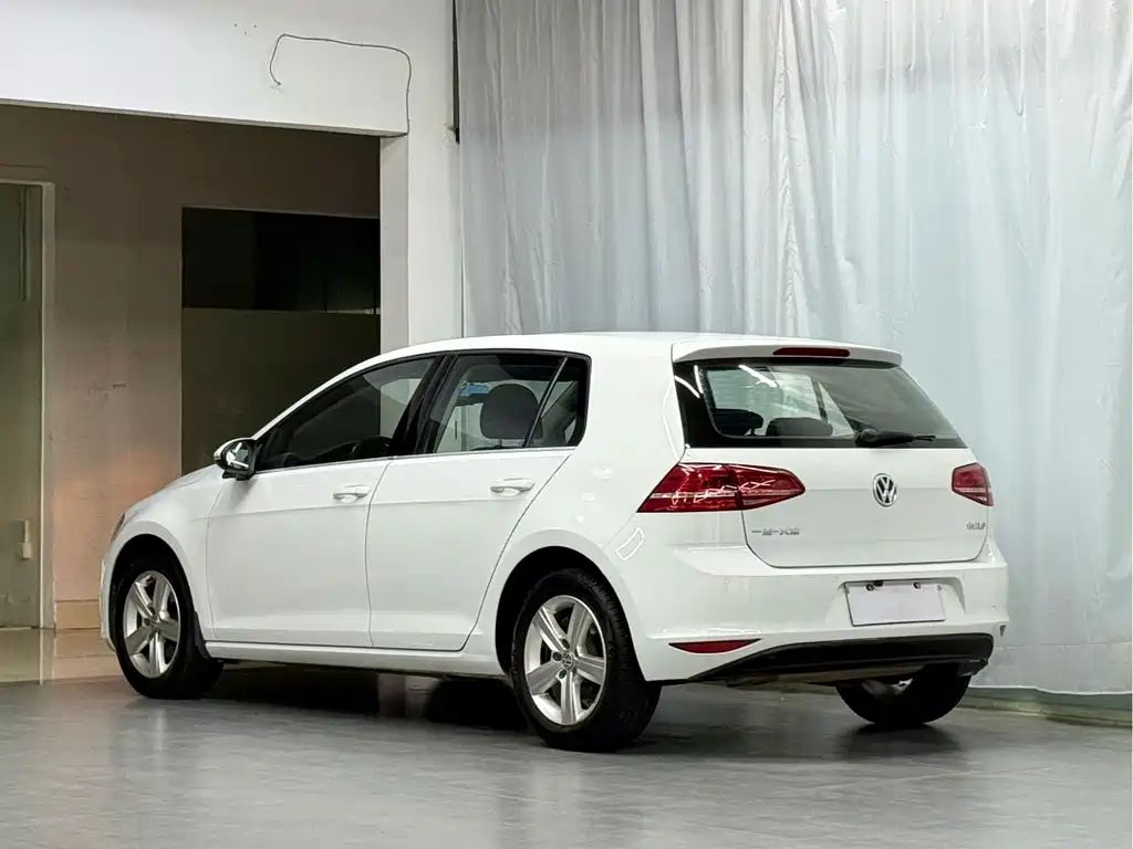 Volkswagen Golf 2016 1.6L AT Comfort