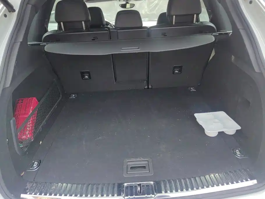 Porsche Cayenne — миниатюра 4
