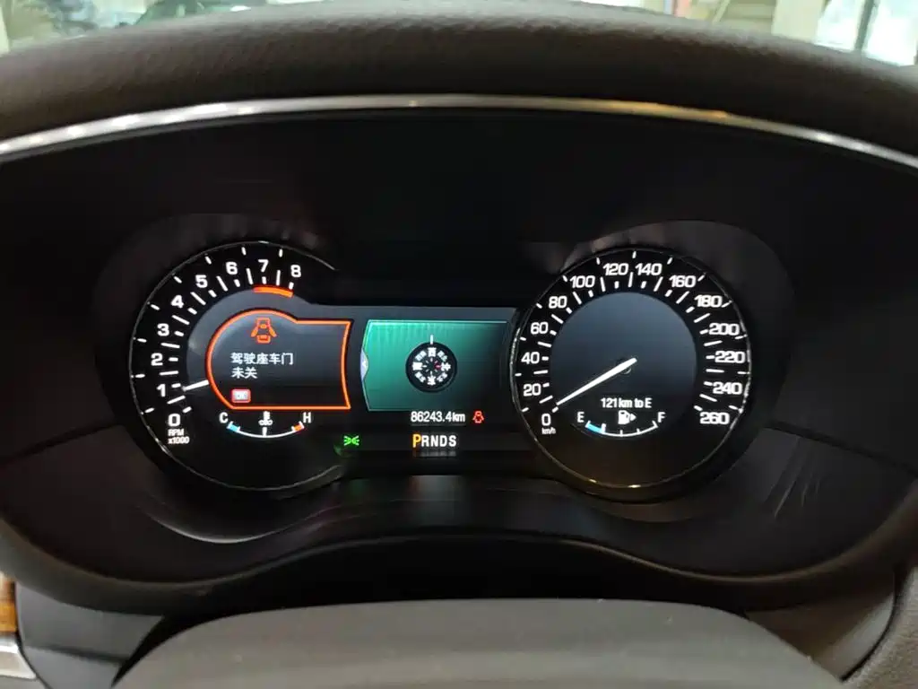 Lincoln MKC — миниатюра 12