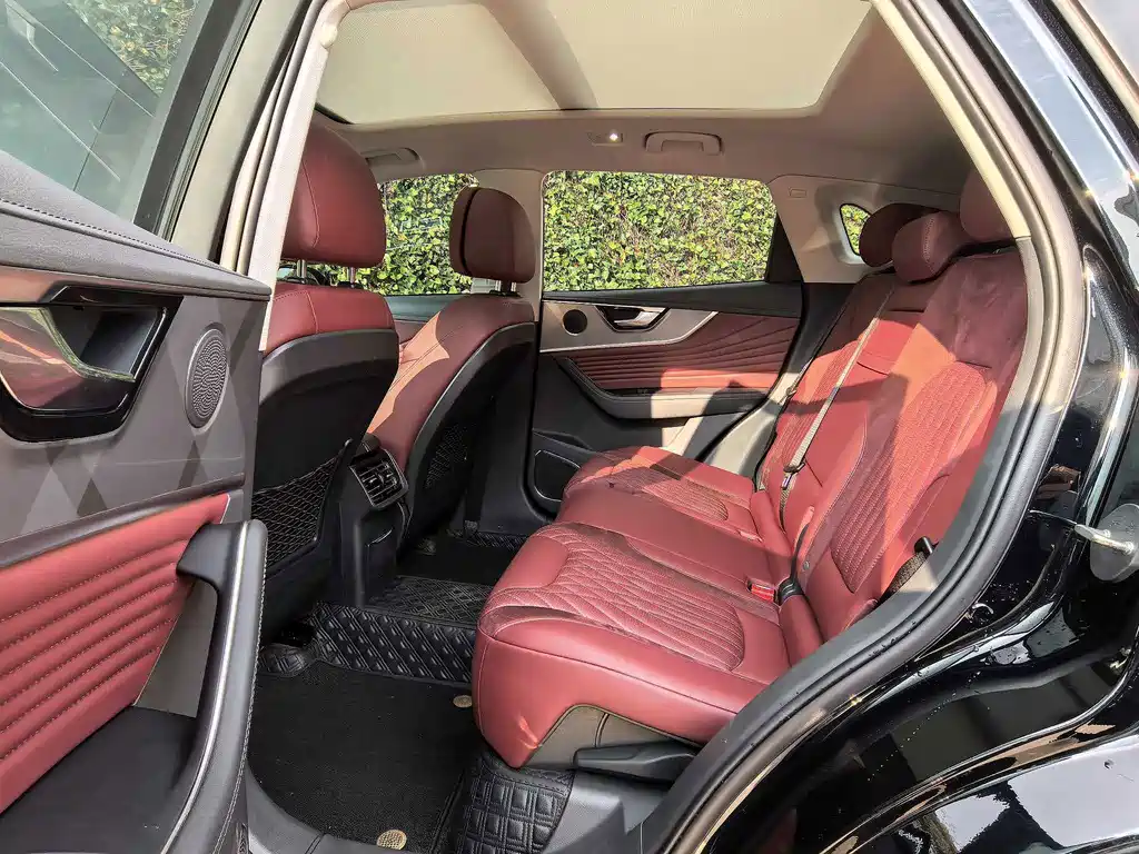 Hongqi Hongqi HS5 — миниатюра 10