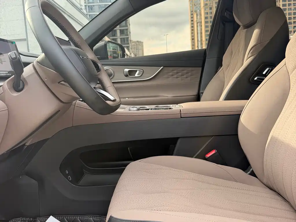 Chery Tiggo 8 PLUS — миниатюра 4