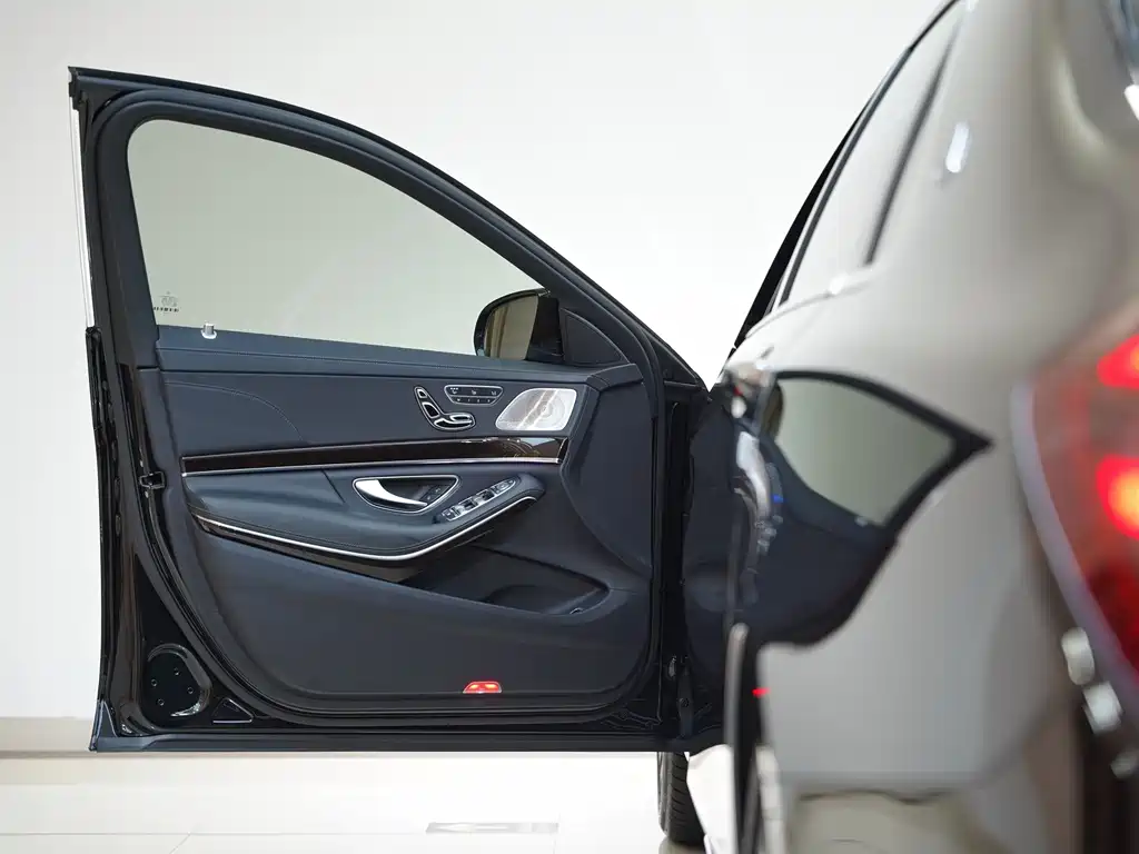 Mercedes-Benz S-Class — миниатюра 10