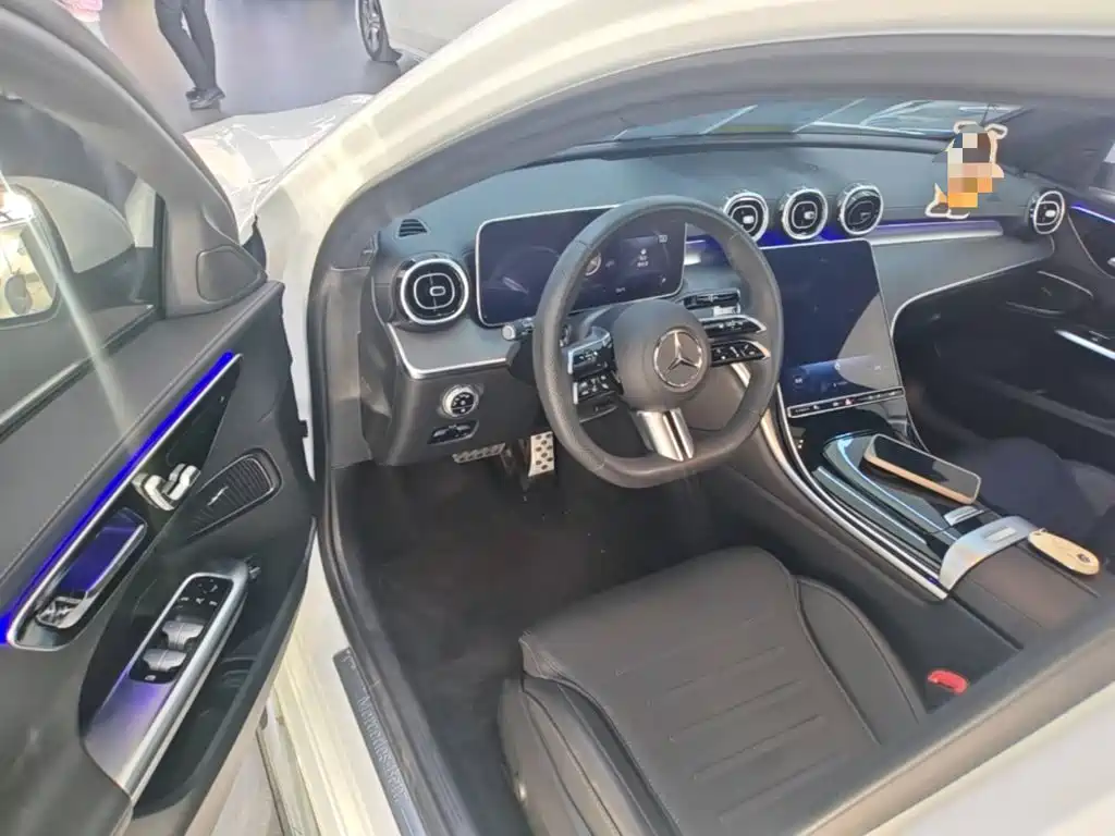 Mercedes-Benz C-Class — миниатюра 16