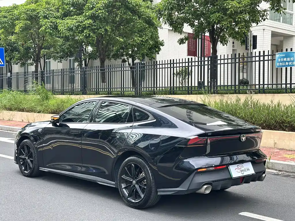 Changan UNI-V iDD — миниатюра 6