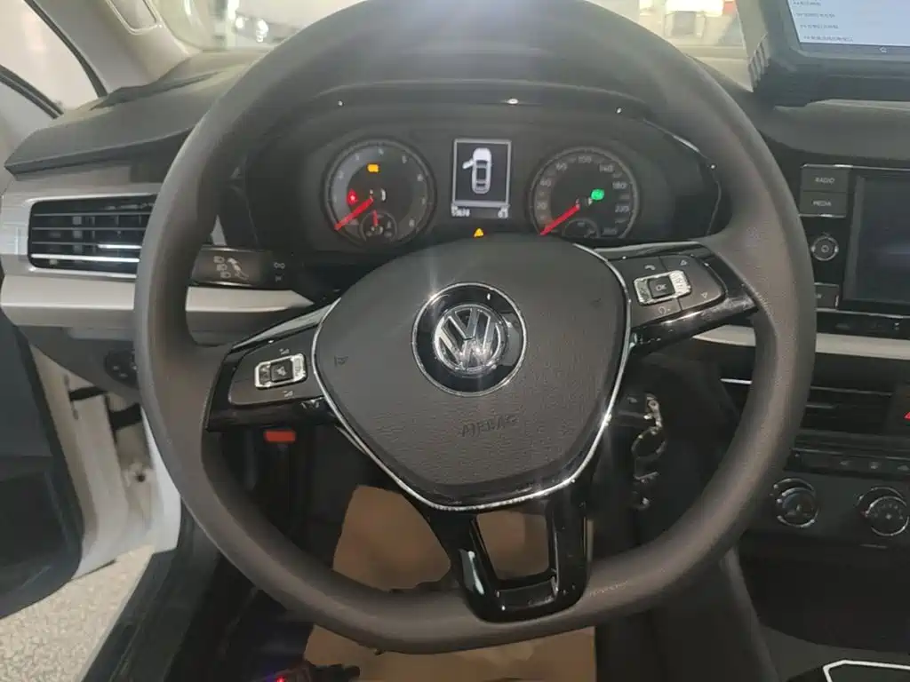 Volkswagen Lavida — миниатюра 11