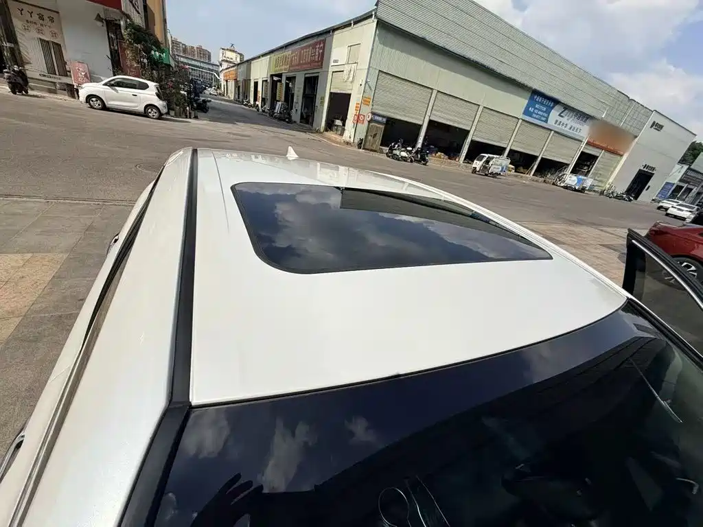Toyota Camry — миниатюра 13