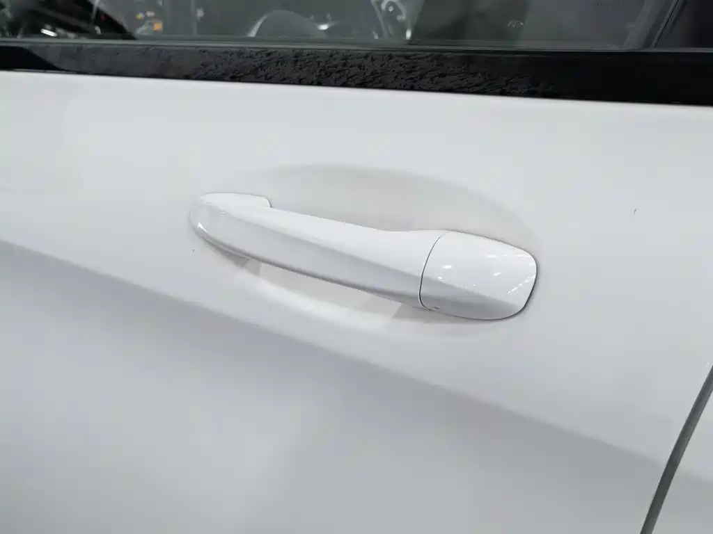 Mercedes-Benz C-Class — миниатюра 18