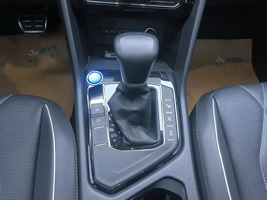 Volkswagen Tiguan L — миниатюра 16