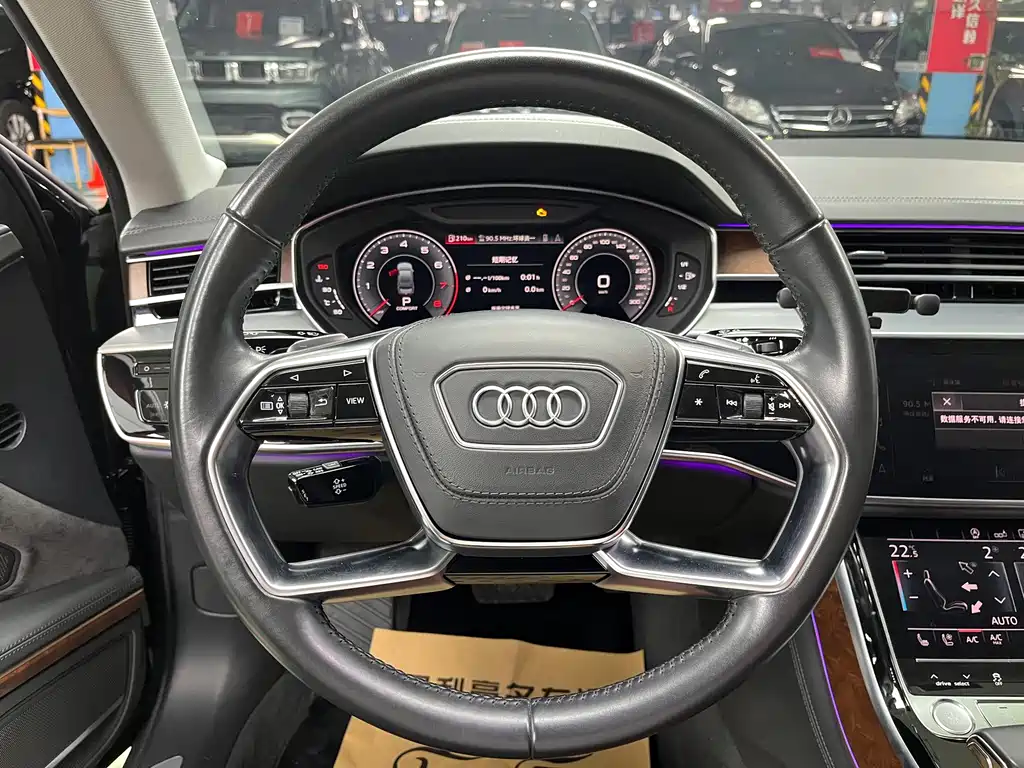 Audi A8 — миниатюра 10