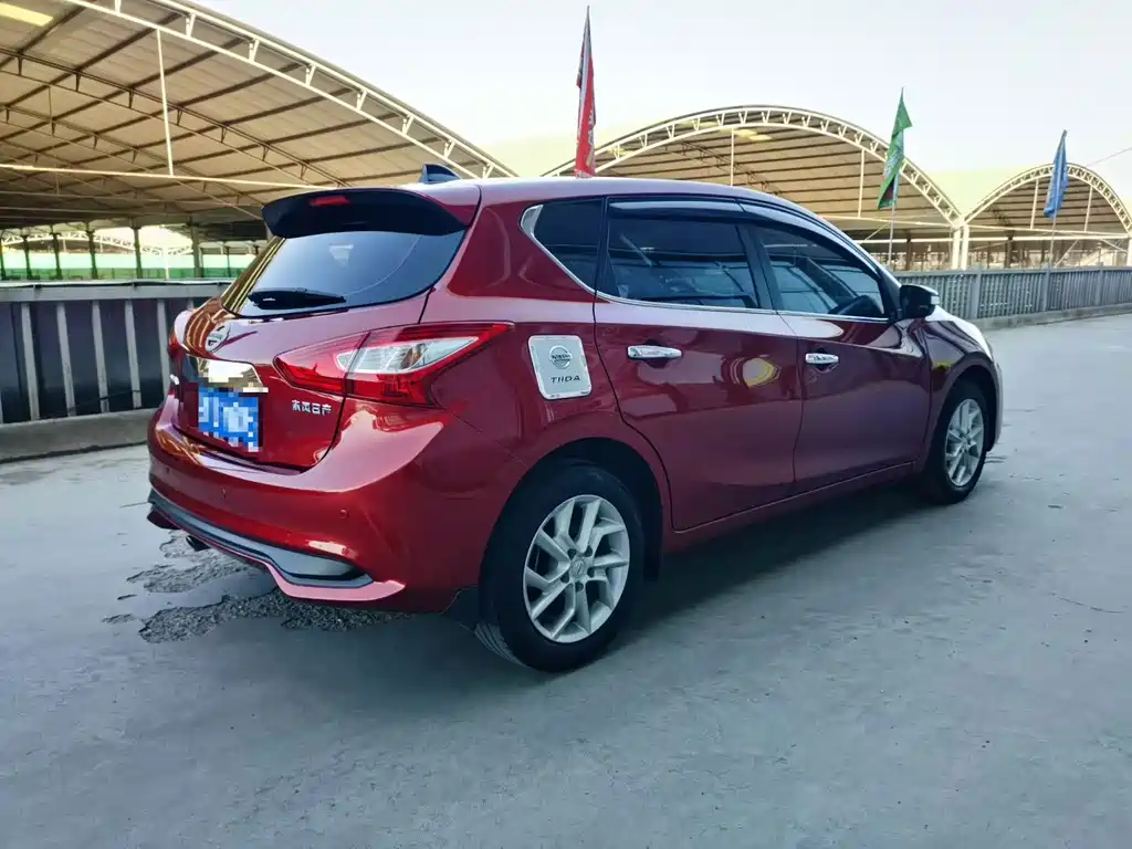 Nissan Tiida — миниатюра 6