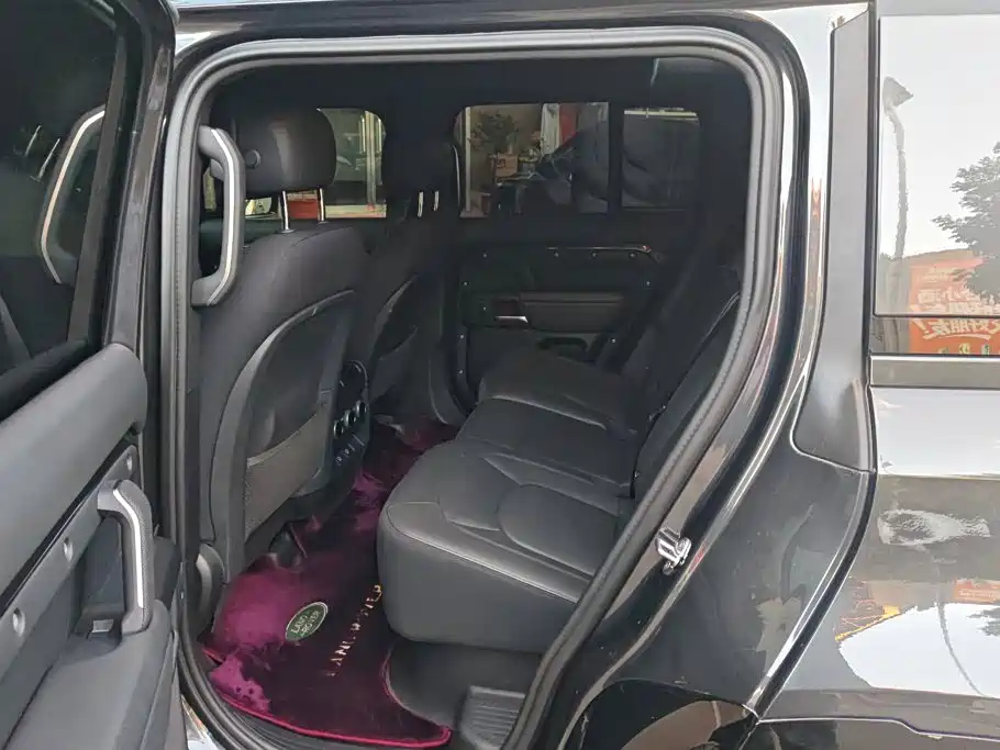 Land Rover Defender — миниатюра 11