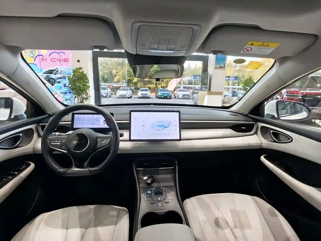 BYD Seal 05 DM-i — миниатюра 14