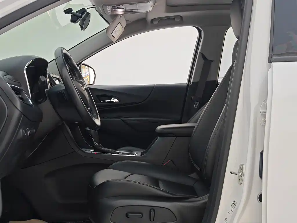 Chevrolet Equinox — миниатюра 7