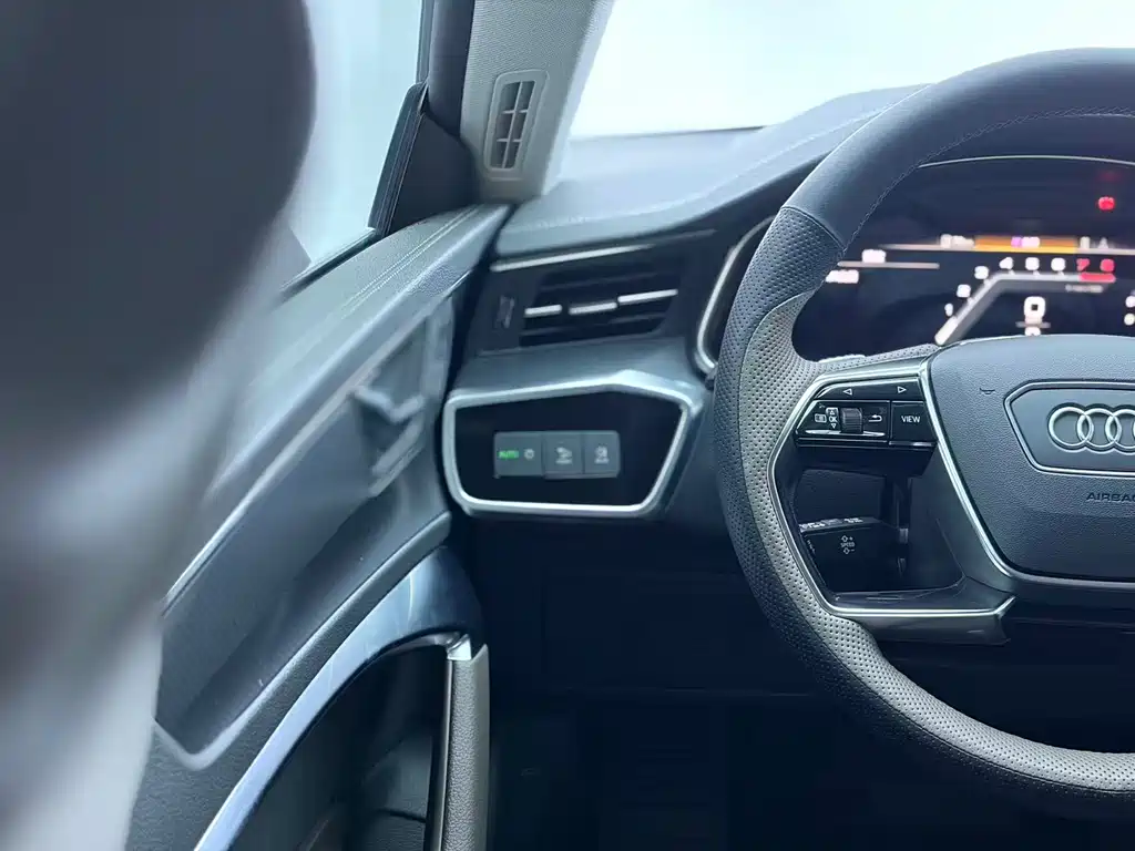 Audi A7L — миниатюра 20