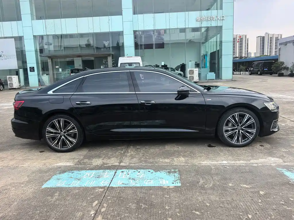 Audi A6L — миниатюра 4