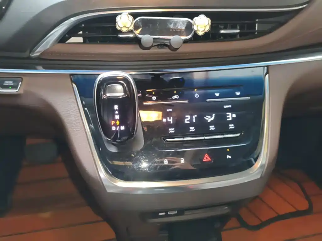 Buick GL8 — миниатюра 14
