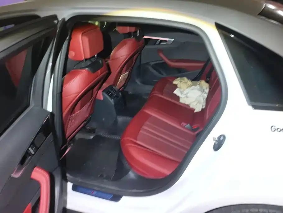 Audi A4L — миниатюра 11
